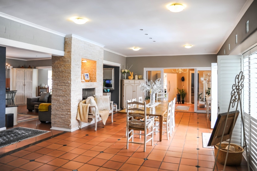 5 Bedroom Property for Sale in Myburgh Park Western Cape